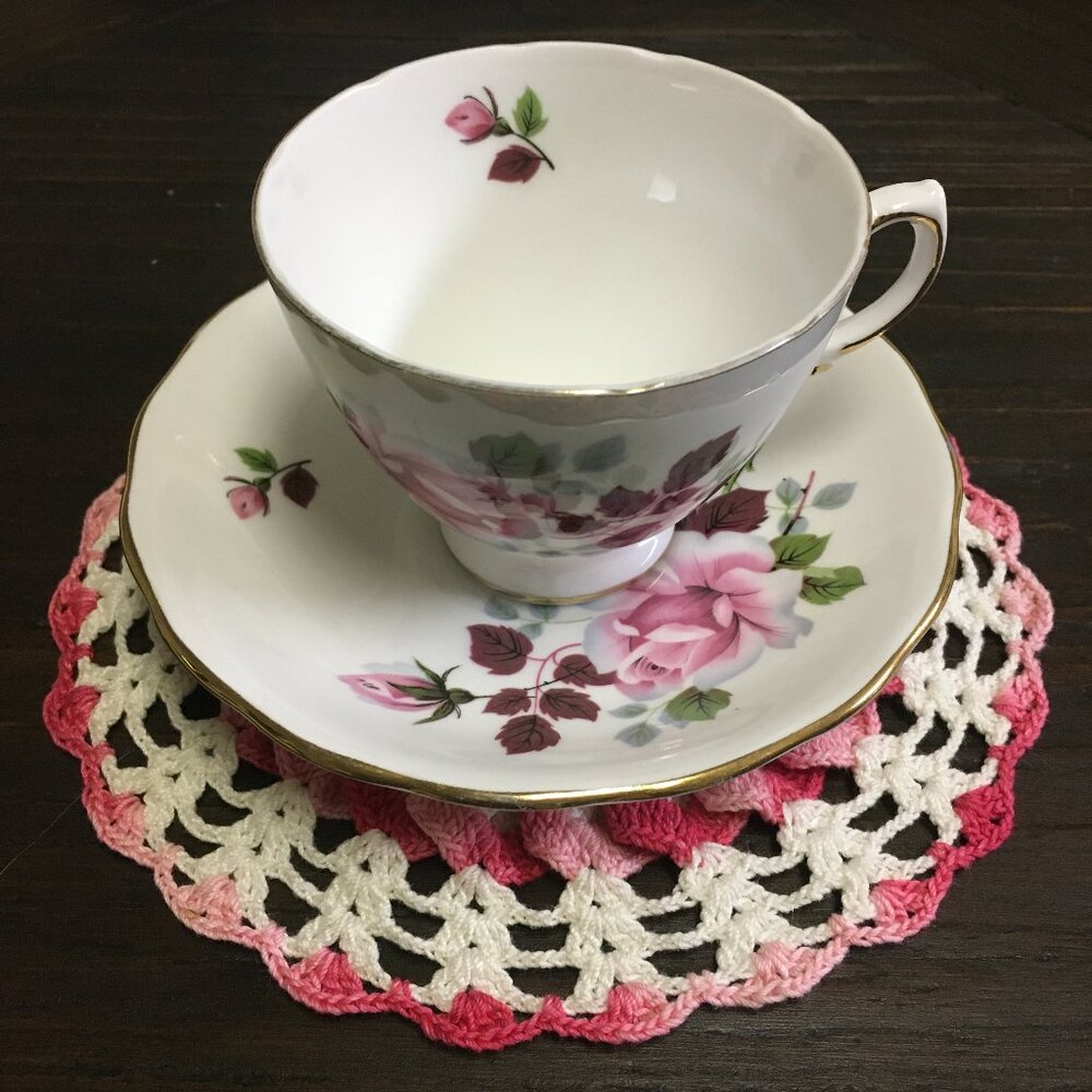 Royal Vale Ridgway Pottery England Bone China Rose Teacup Saucer Gold Trim